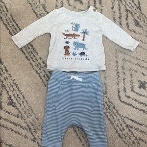 Newborn outfit